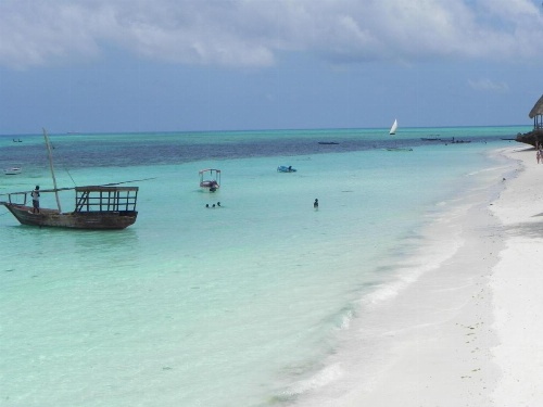 Langi Langi Beach Bungalows image 17
